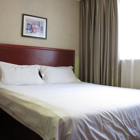 Greentree Alliance Jiangxi Nanchang Honggutan Middle Fenghuang Avenue Hotel エクステリア 写真